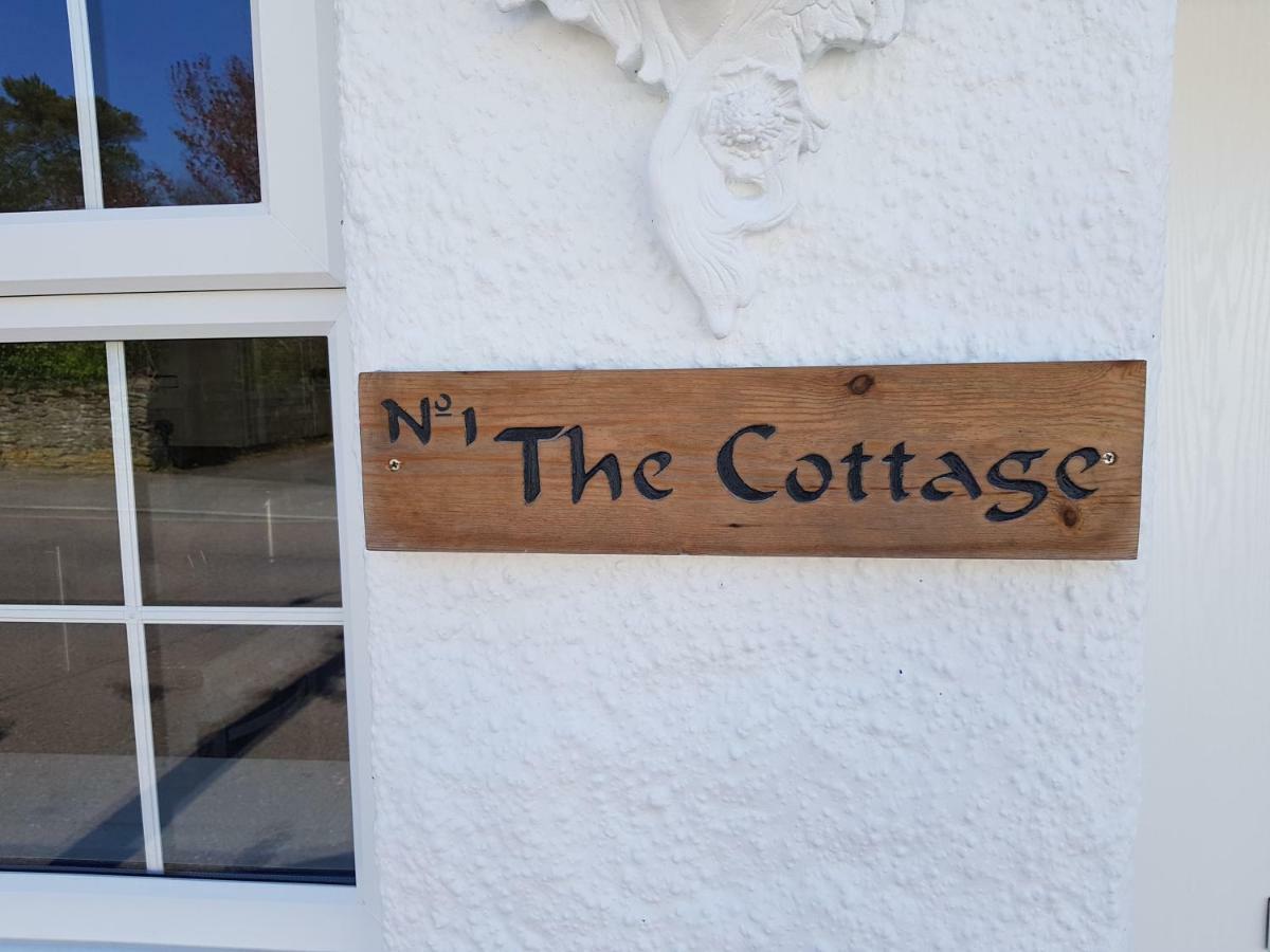 The Cottage Probus Bagian luar foto